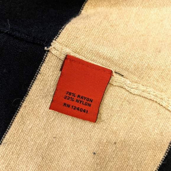 Flyaway Open Tunic Sweater by "Red" - Picture 7 of 8